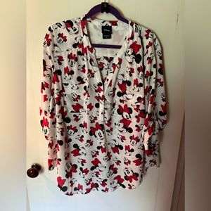 Torrid Disney size 2 Harper Minnie Mouse blouse.